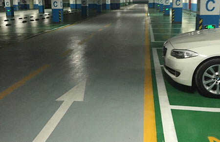 停車庫環(huán)氧地坪樹脂地坪漆使用中要注意什么？